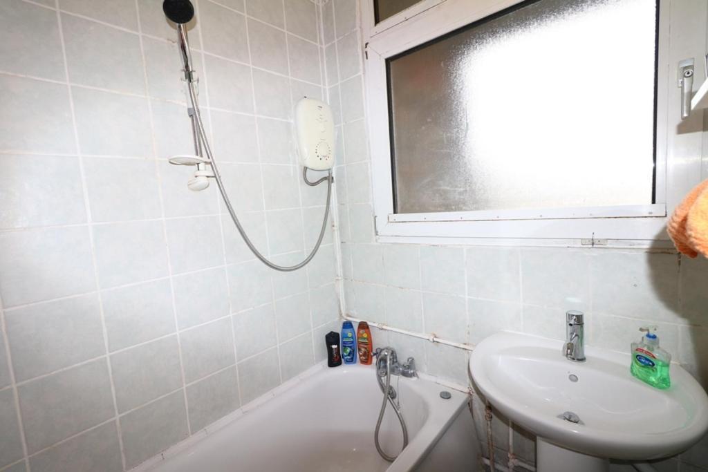 Cosy 3 Bed Apt, Old Truman Brewery! Brick Lane, London, E1 Luaran gambar