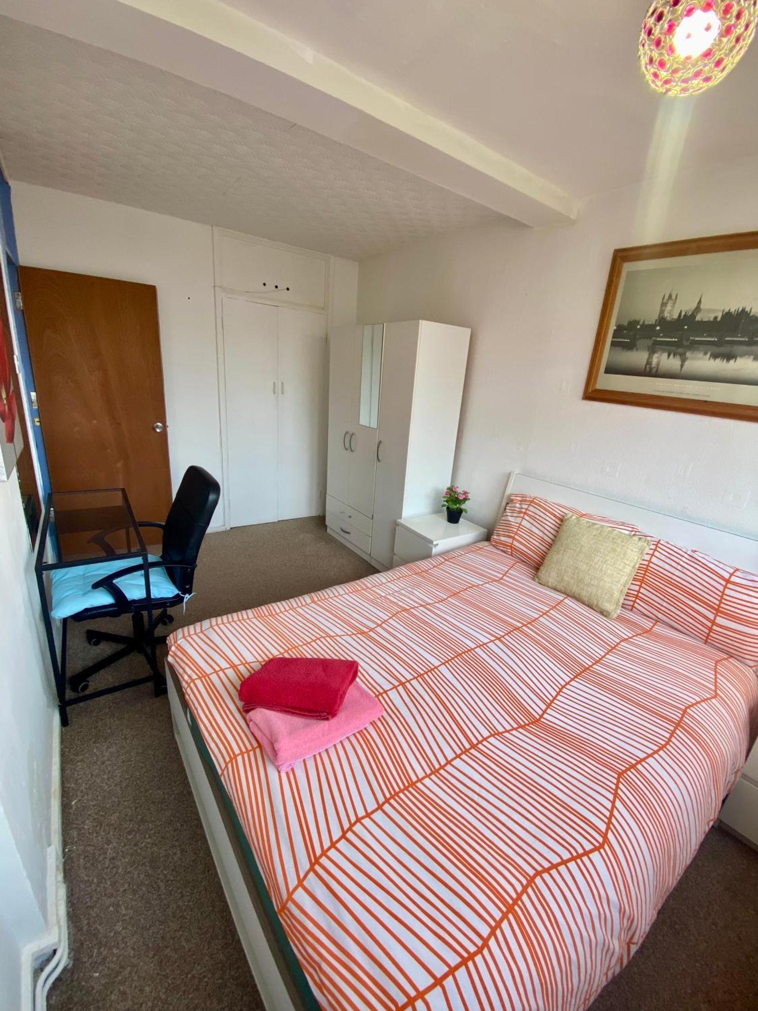 Cosy 3 Bed Apt, Old Truman Brewery! Brick Lane, London, E1 Luaran gambar